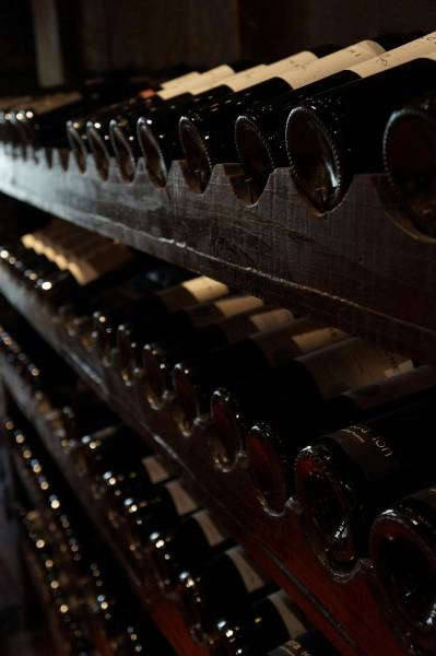Fabriquant d'étagères en bois pour stocker les bouteilles de vin à Toulouse (31)